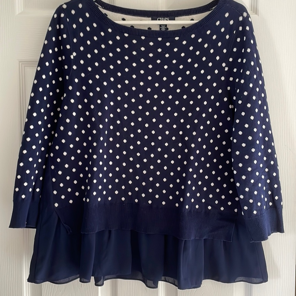 Chaps light weight sweater perfect for summer evening.